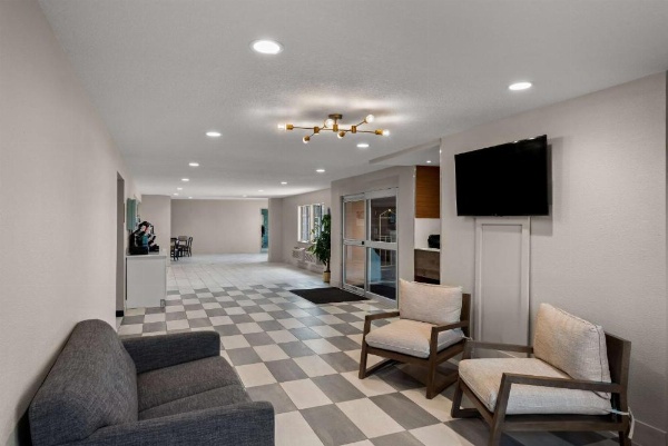 Wyndham Garden Ankeny image 12