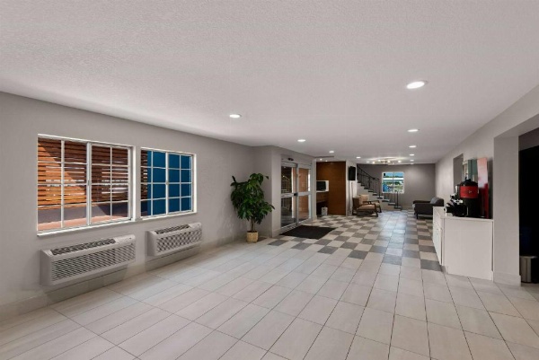 Wyndham Garden Ankeny image 13