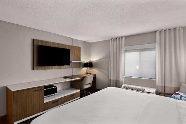 Wyndham Garden Ankeny image 23