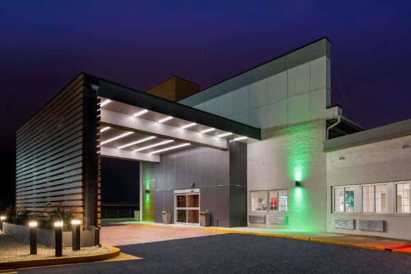 Wyndham Garden Ankeny image 9